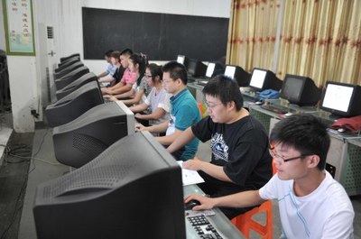 金橋職業(yè)技能培訓(xùn) 南通計(jì)算機(jī)與崇川設(shè)計(jì)培訓(xùn)的專業(yè)領(lǐng)航者